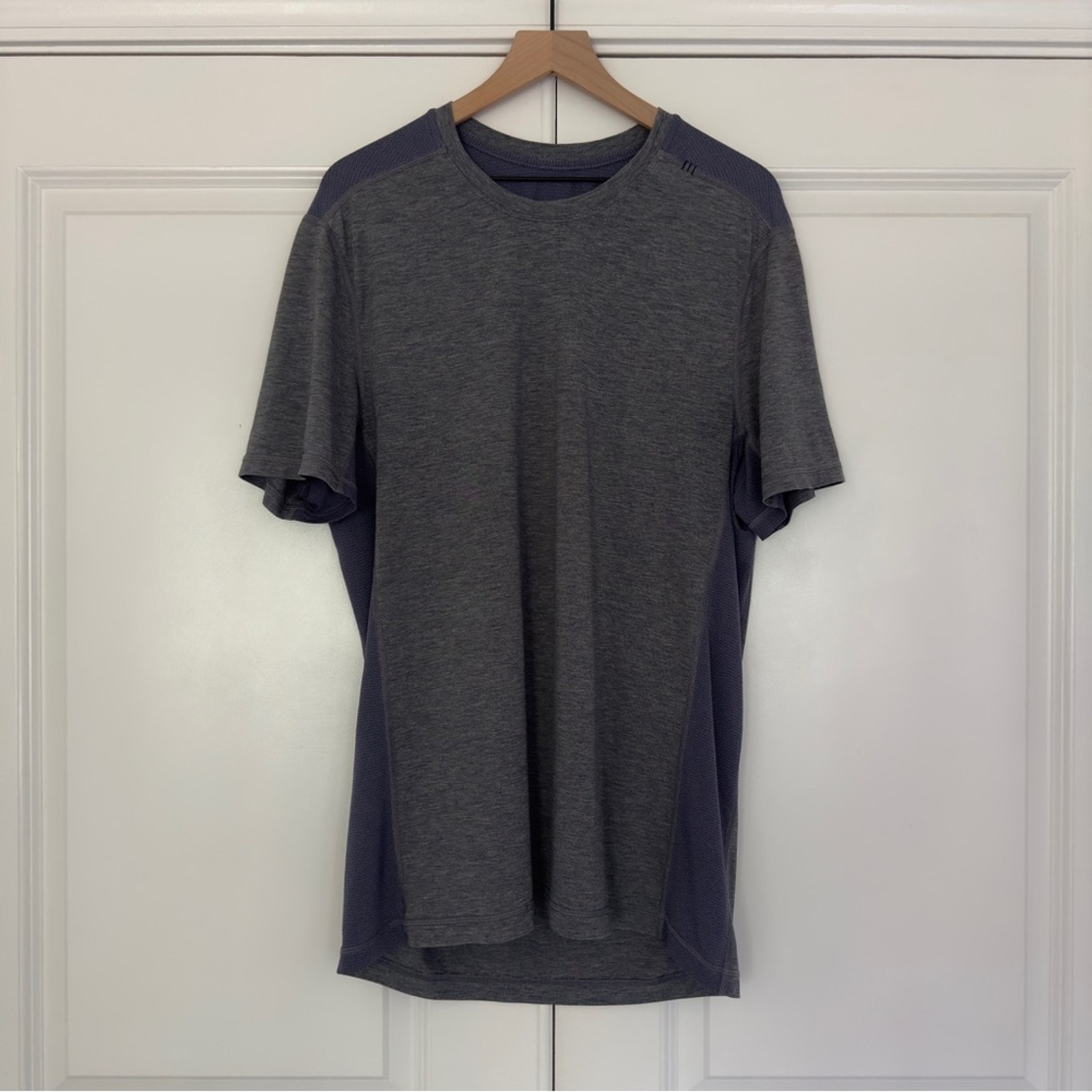 Lululemon (L/Xl?) Athletic T-Shirt Gray Blue Stretch Workout Activewear Active